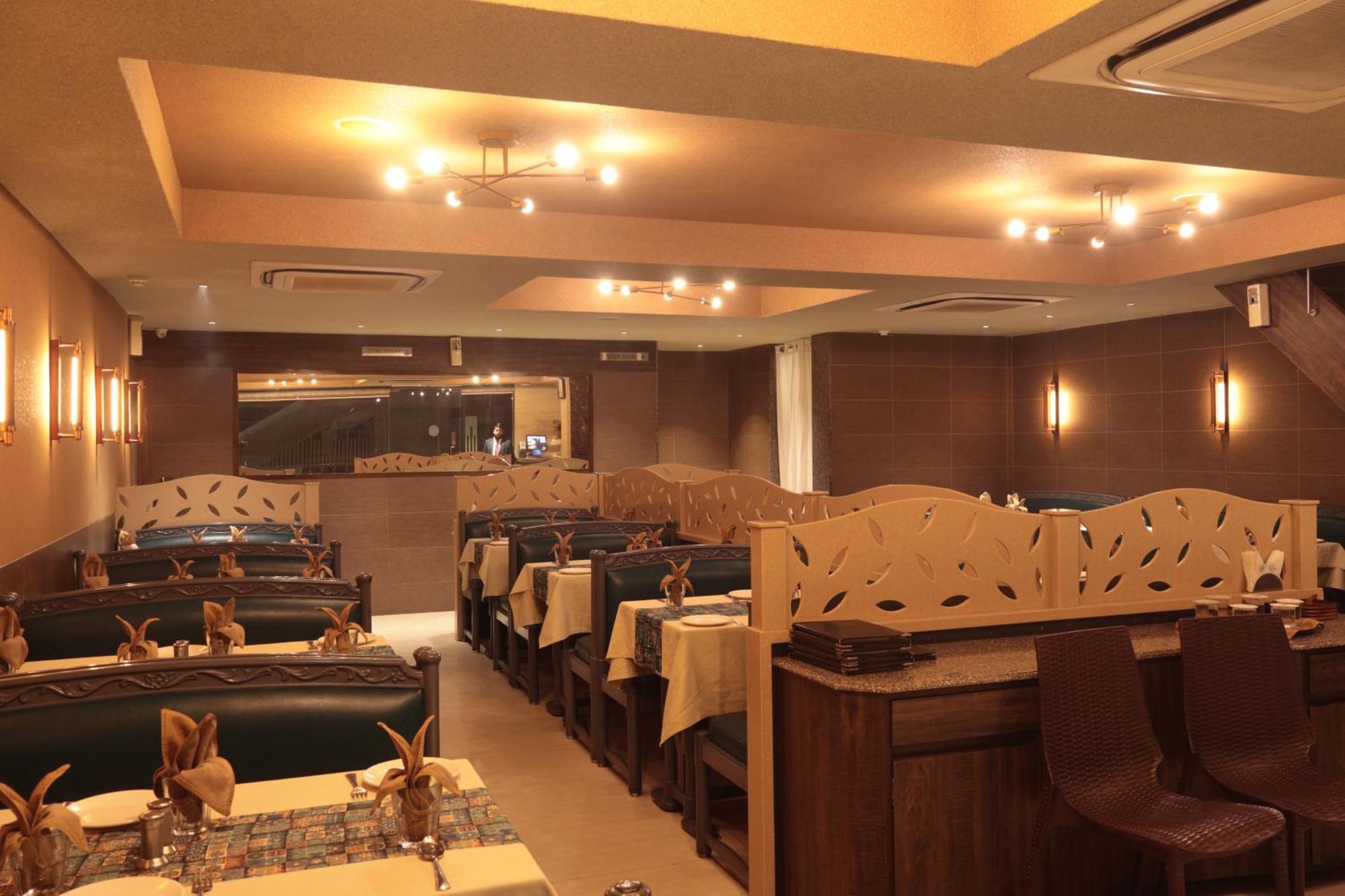 Hotel Kabir Ahmedabad Buitenkant foto