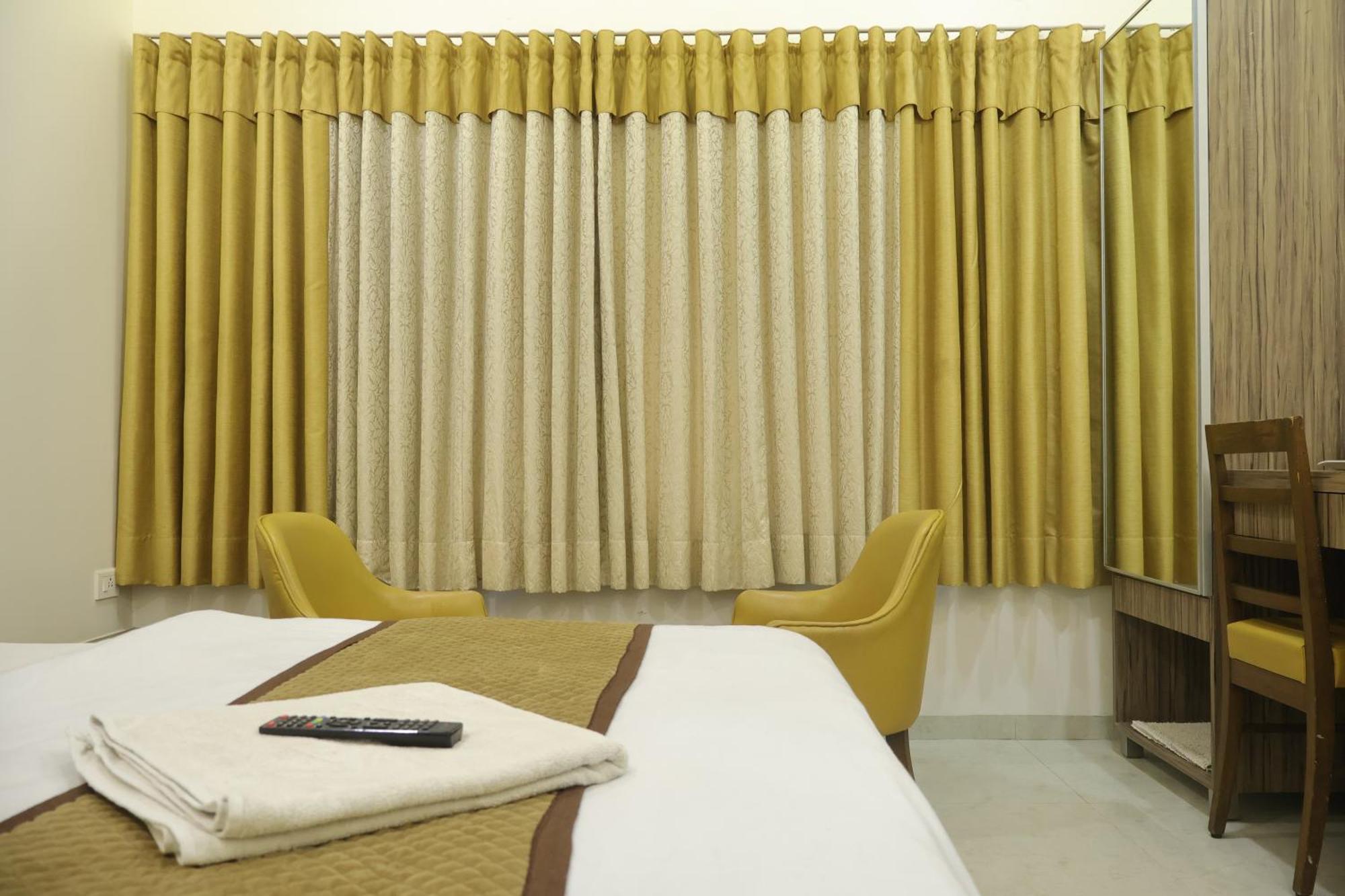 Hotel Kabir Ahmedabad Buitenkant foto