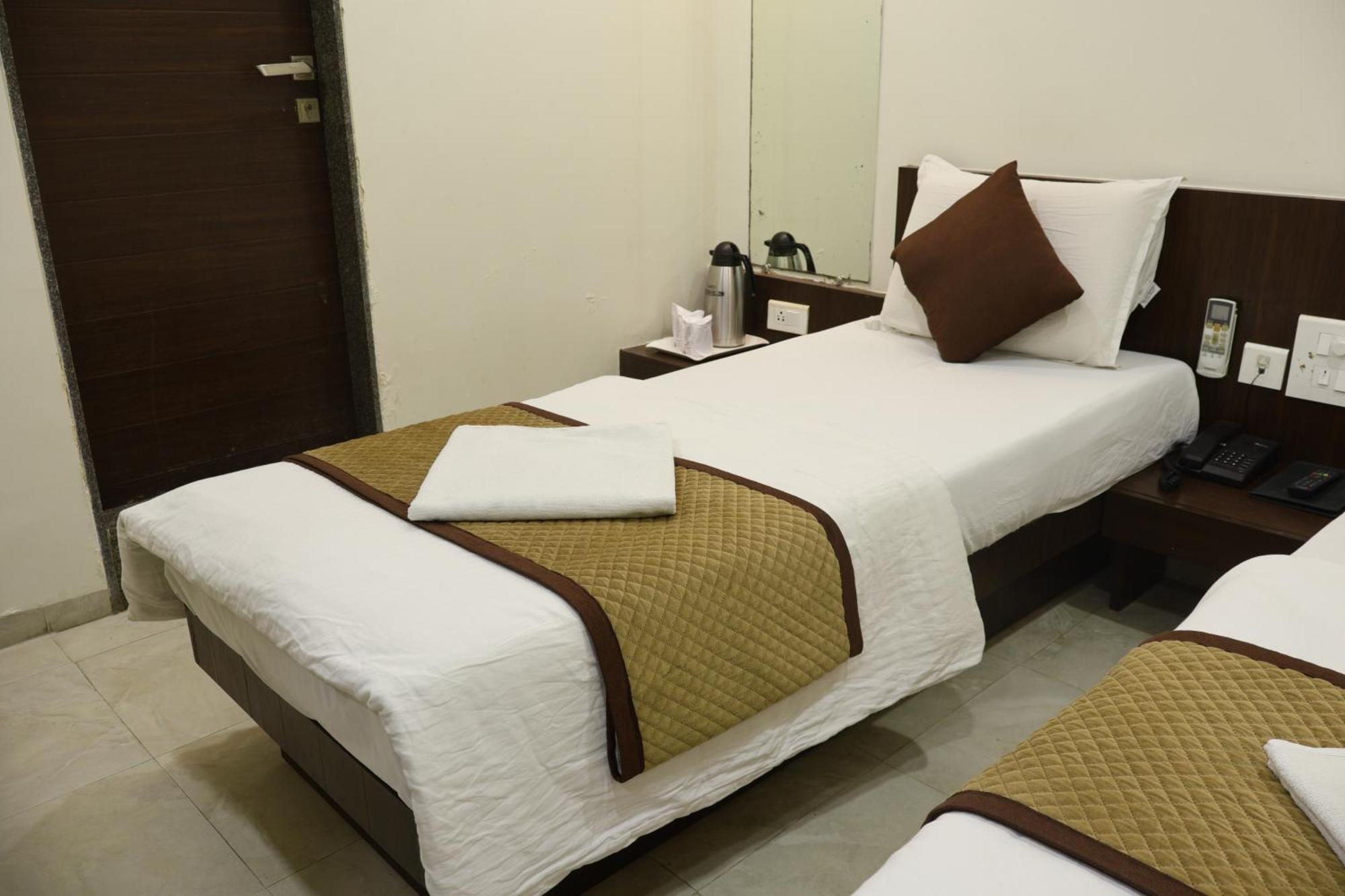 Hotel Kabir Ahmedabad Buitenkant foto