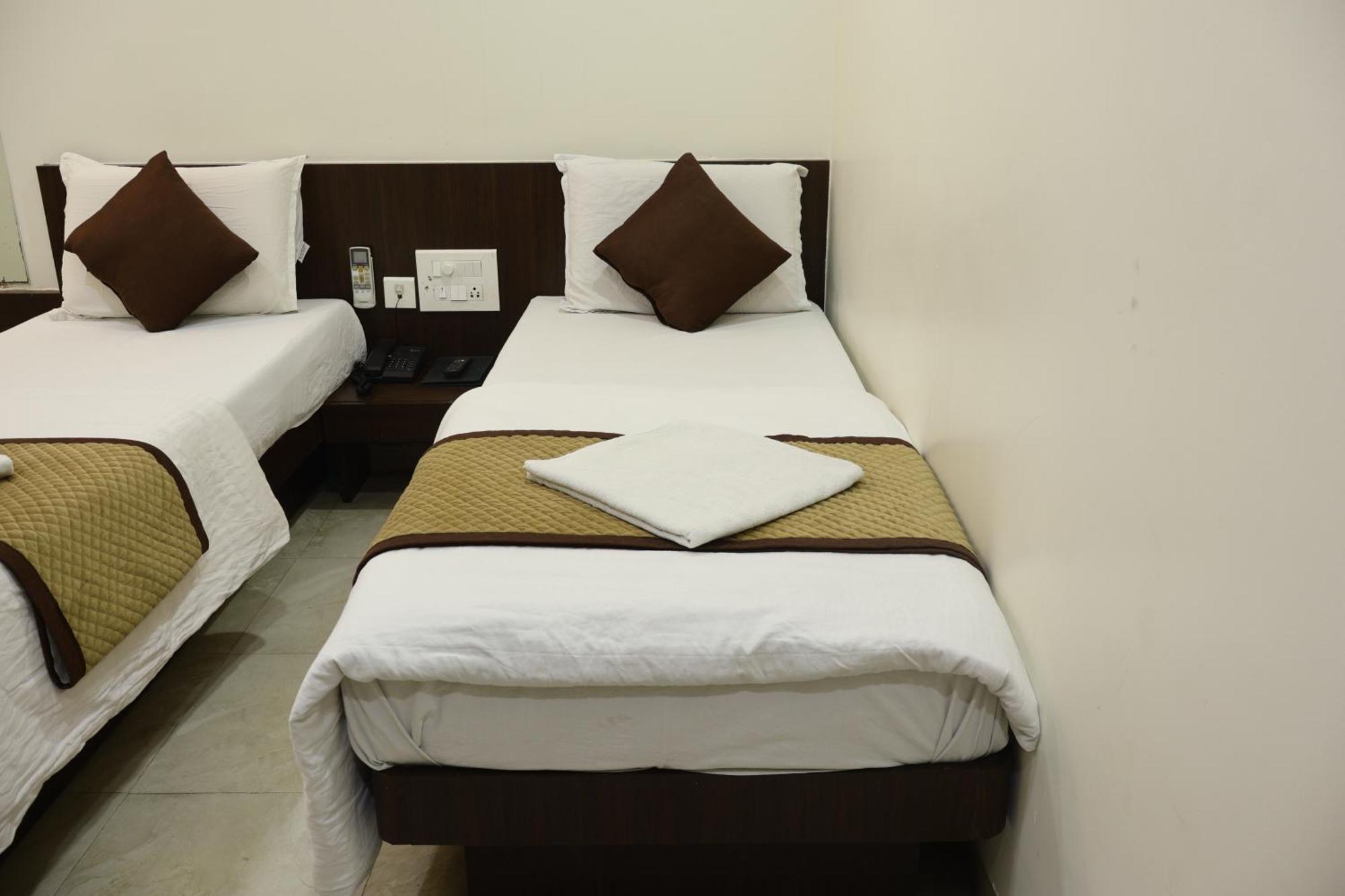 Hotel Kabir Ahmedabad Buitenkant foto