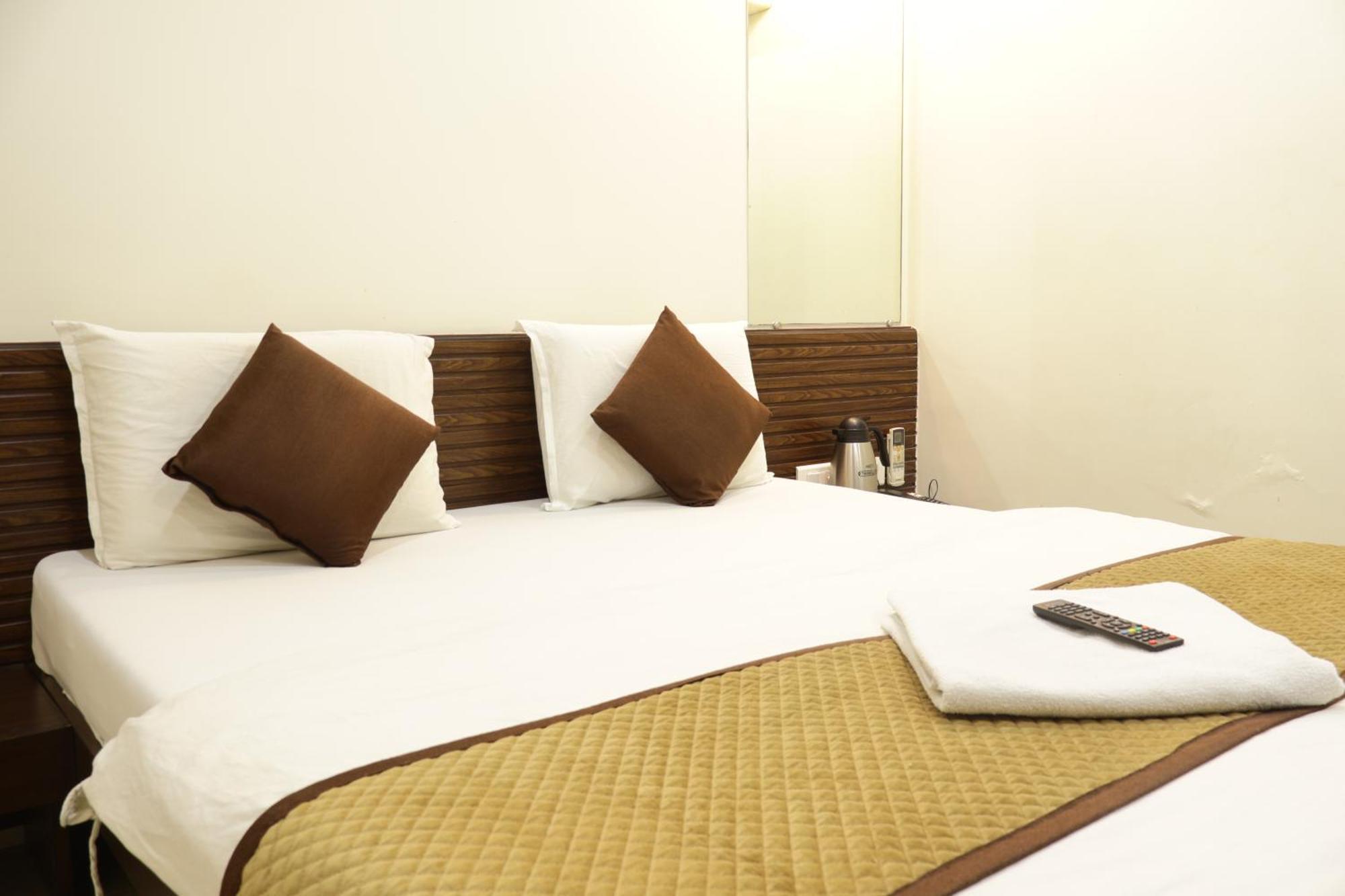 Hotel Kabir Ahmedabad Buitenkant foto