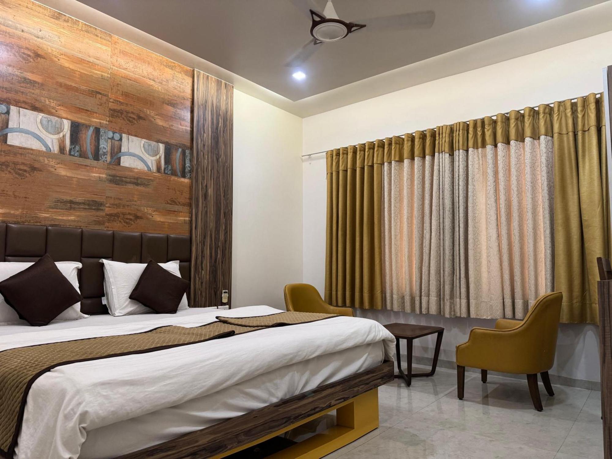 Hotel Kabir Ahmedabad Buitenkant foto