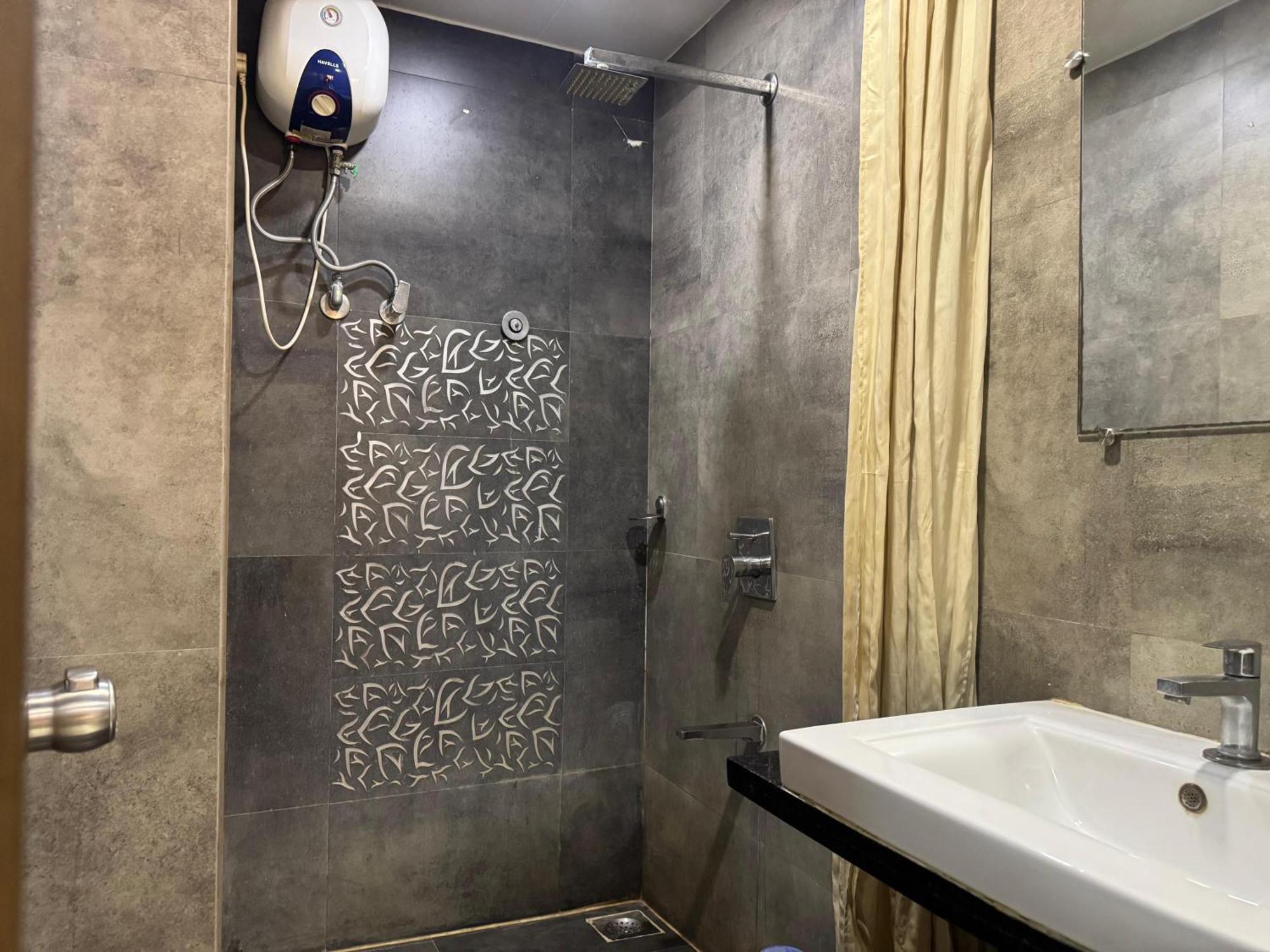 Hotel Kabir Ahmedabad Buitenkant foto