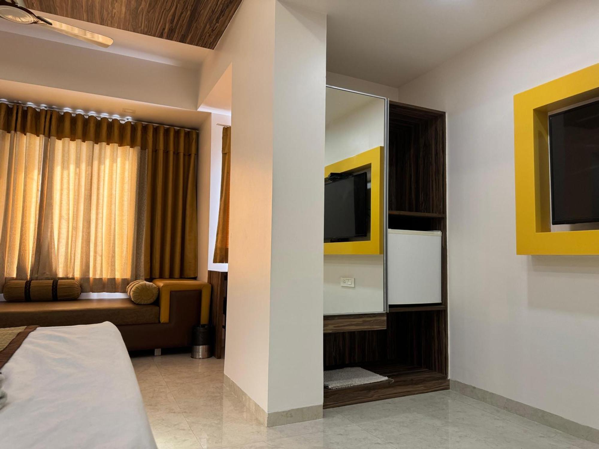Hotel Kabir Ahmedabad Buitenkant foto