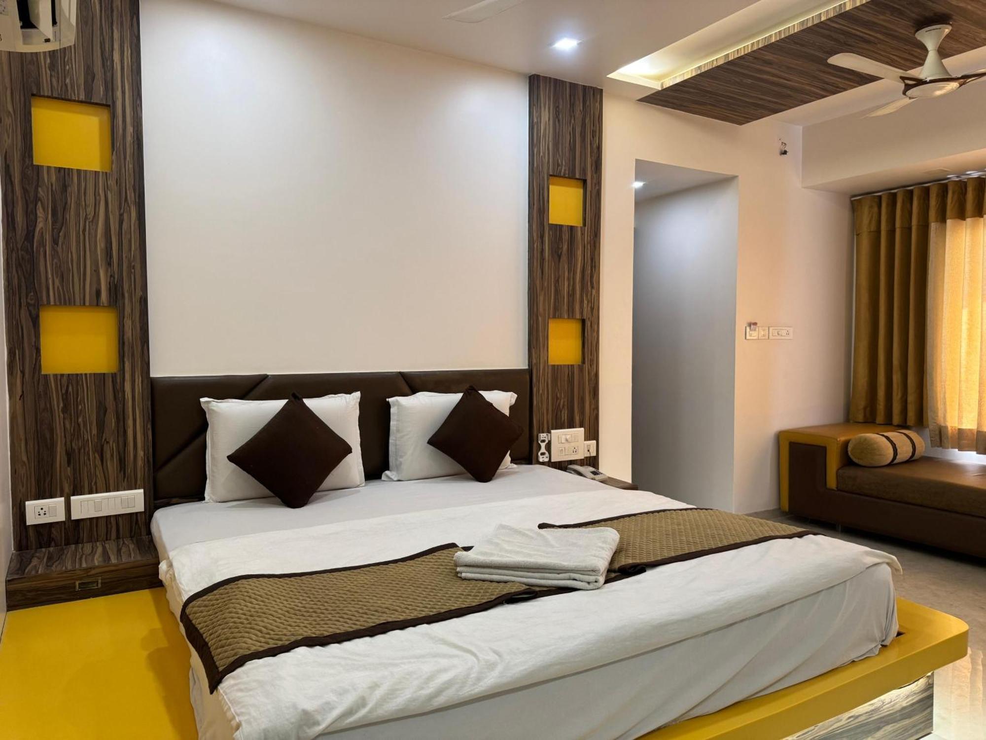 Hotel Kabir Ahmedabad Buitenkant foto
