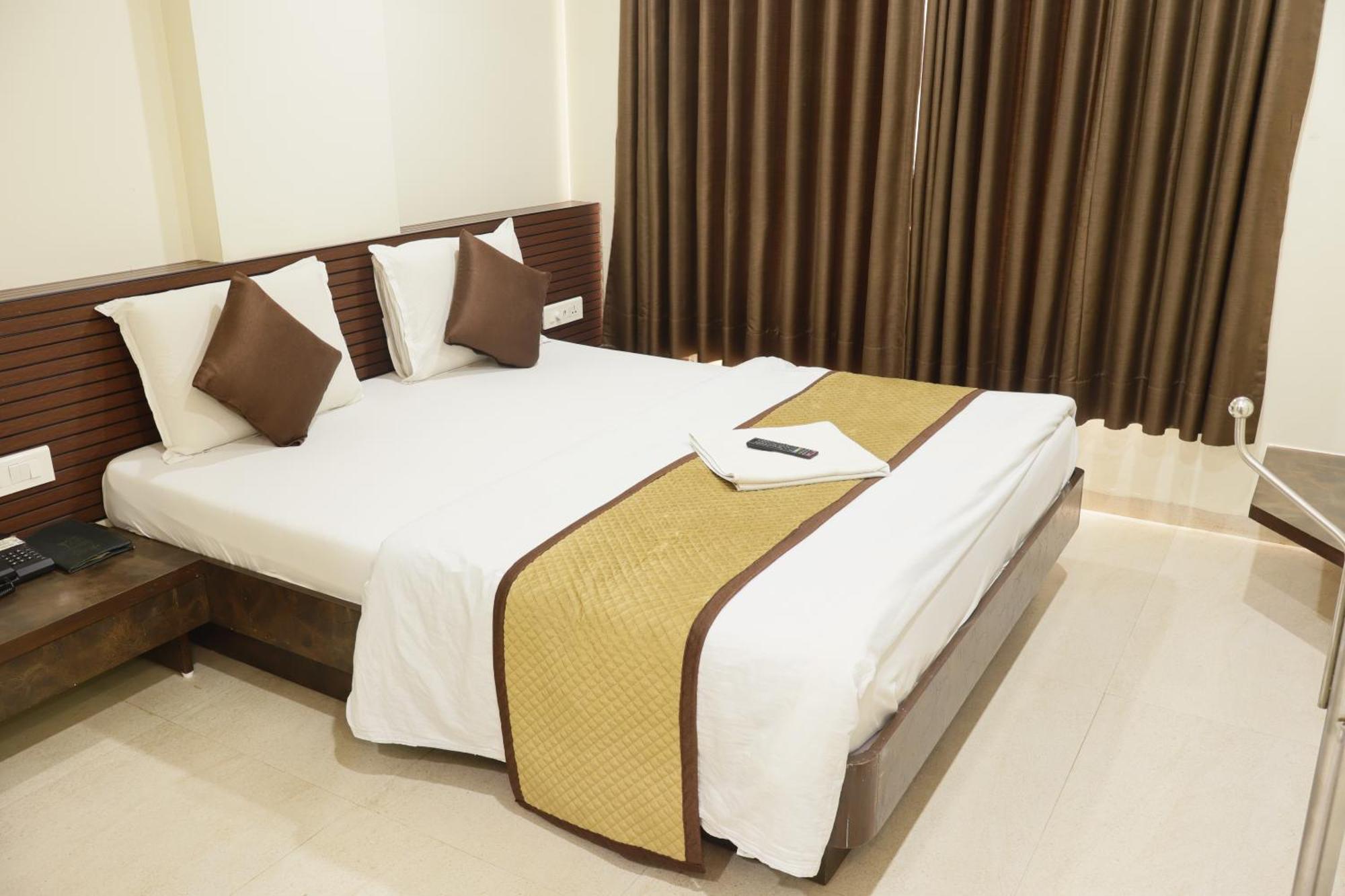 Hotel Kabir Ahmedabad Buitenkant foto