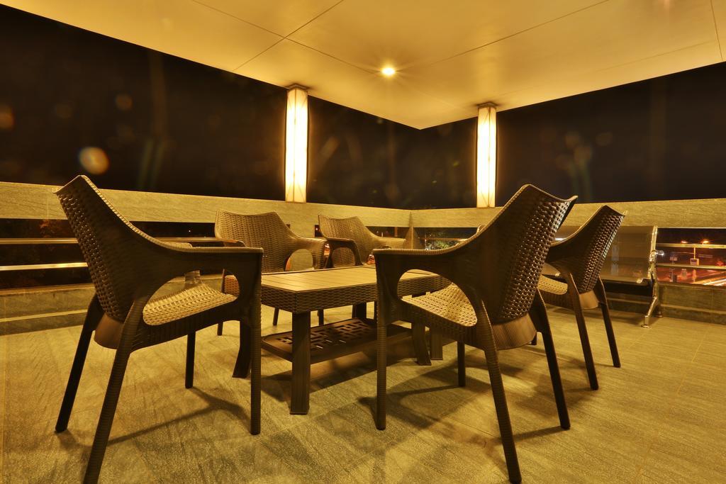 Hotel Kabir Ahmedabad Buitenkant foto